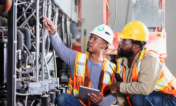 Best Licensed Electrician  in Natalia, TX